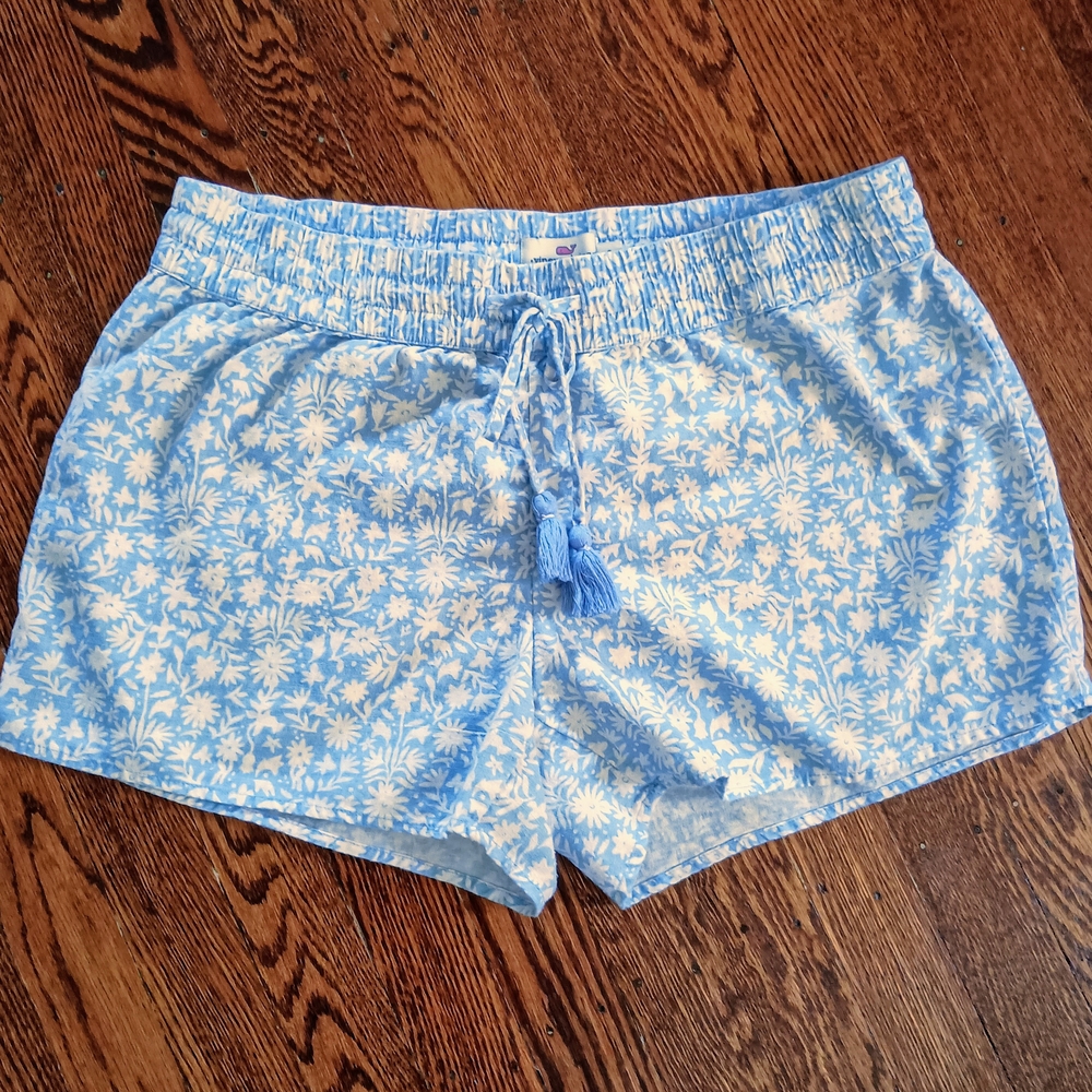 Vineyard Vines Blue and White Floral Women's  Shorts